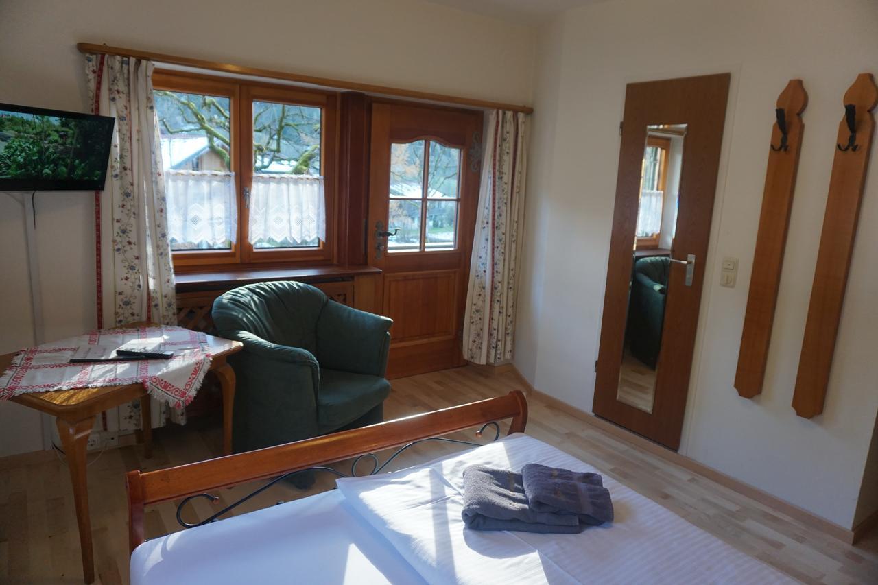 Haus Sonnenblick Hotel ไบริชเซลล์ ภายนอก รูปภาพ